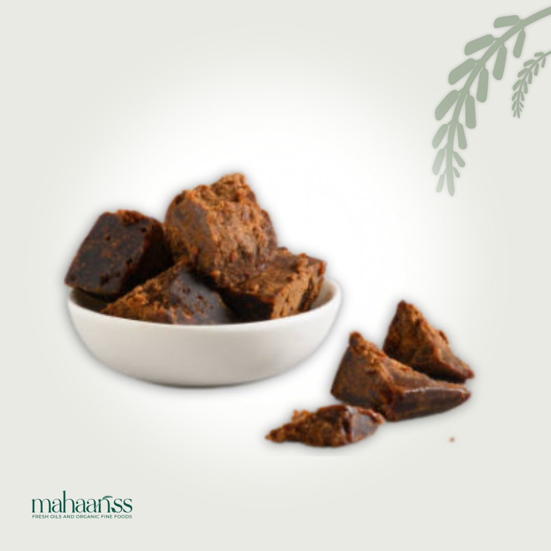 Bowl of brownies with a blurred background and 'mahaaits' branding.