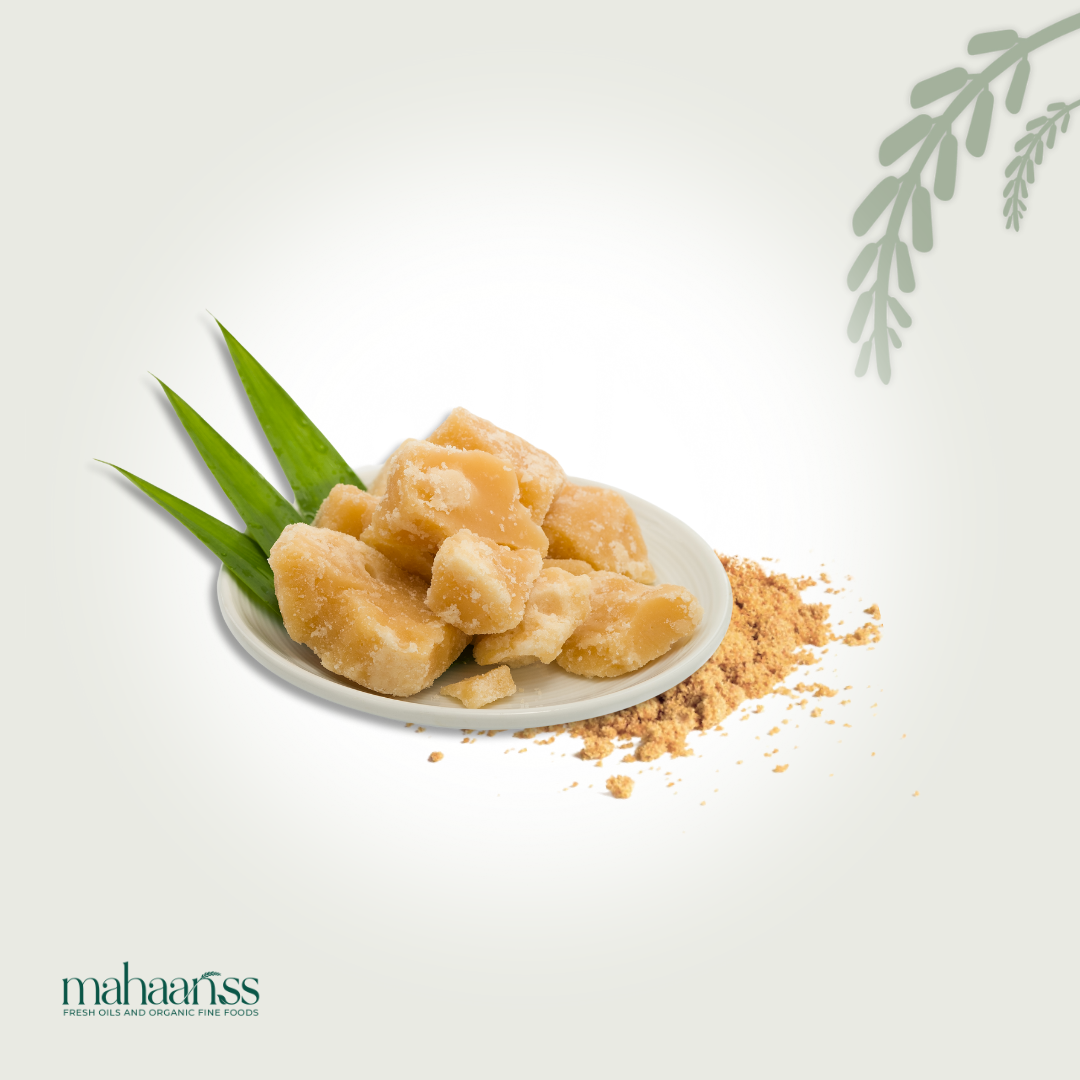 Natural food product on a white plate with green leaves on a light gray background, featuring the brand 'maharajas'.